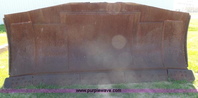 image for item J5480 1976 Caterpillar D9H dozer