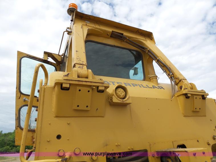 image for item J5491 1979 Caterpillar D9H dozer
