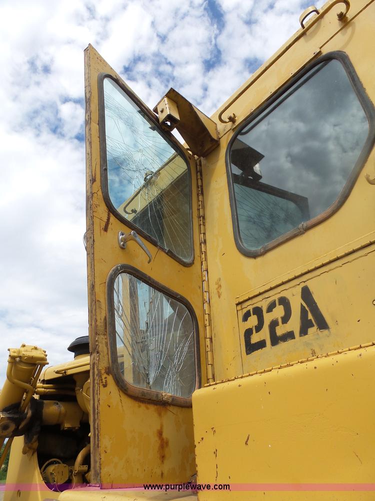 image for item J5491 1979 Caterpillar D9H dozer