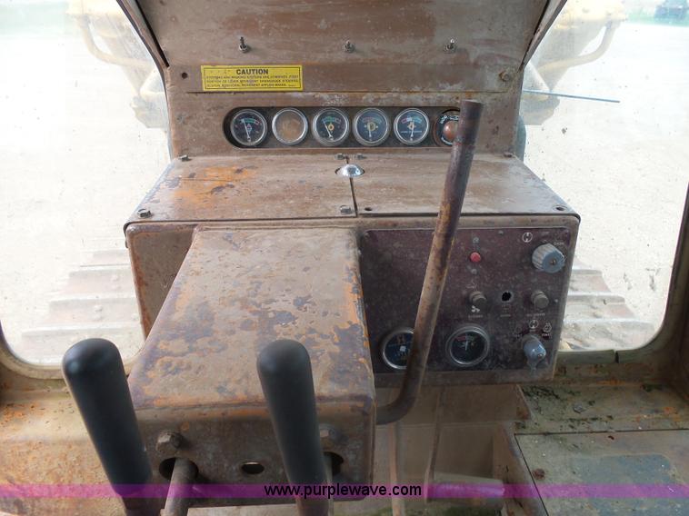 image for item J5491 1979 Caterpillar D9H dozer