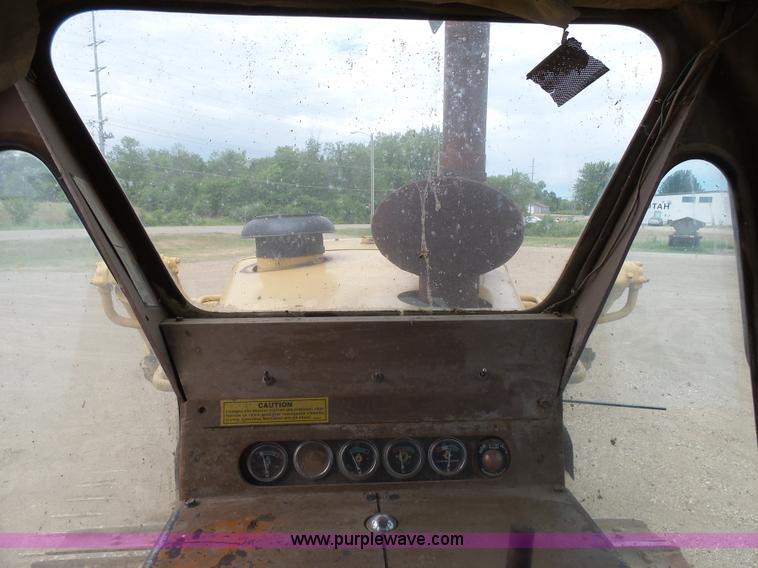 image for item J5491 1979 Caterpillar D9H dozer