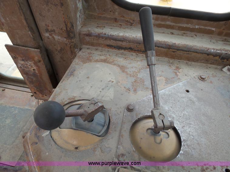 image for item J5491 1979 Caterpillar D9H dozer