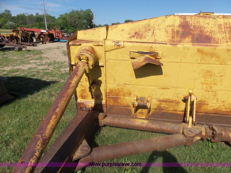 image for item J5491 1979 Caterpillar D9H dozer