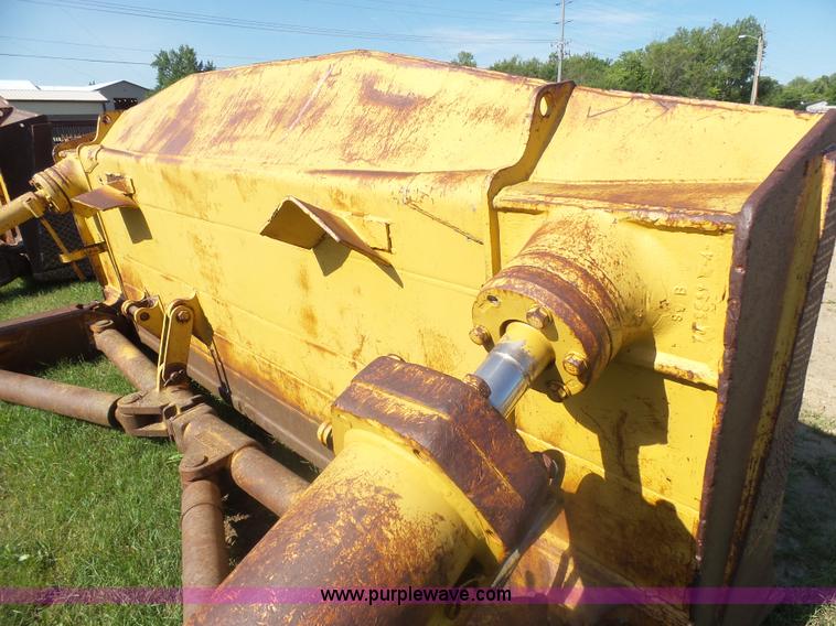image for item J5491 1979 Caterpillar D9H dozer