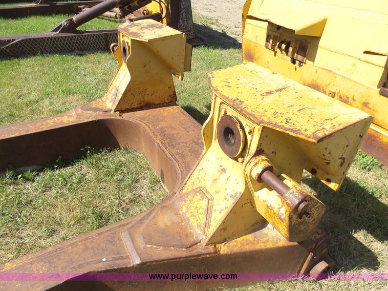 image for item J5491 1979 Caterpillar D9H dozer