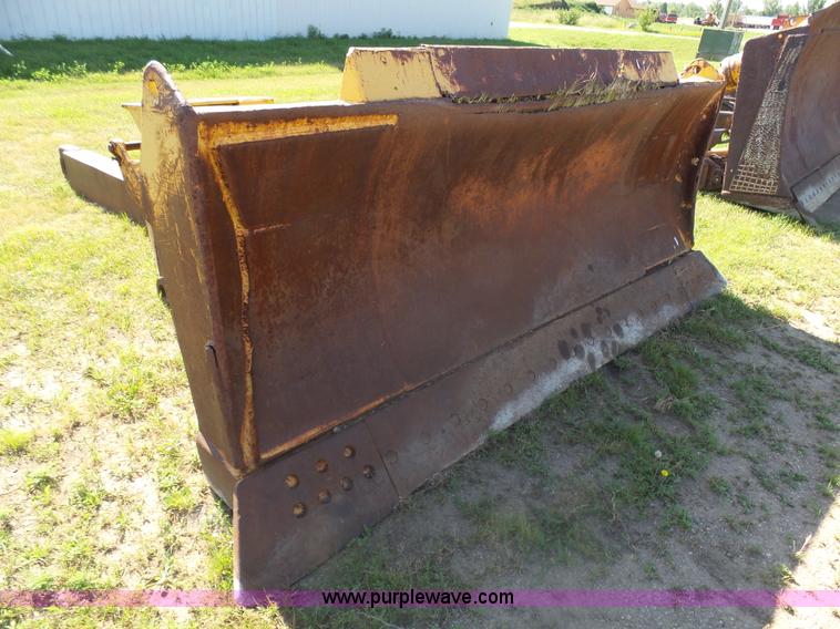 image for item J5491 1979 Caterpillar D9H dozer