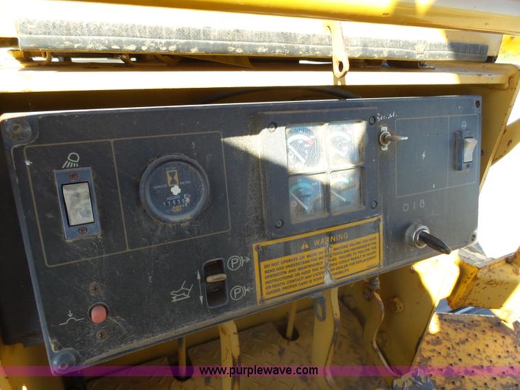 image for item J5498 1994 Caterpillar D5C LGP Series III dozer