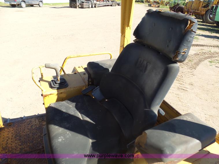 image for item J5498 1994 Caterpillar D5C LGP Series III dozer