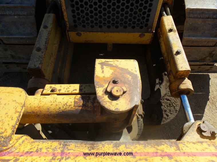 image for item J5498 1994 Caterpillar D5C LGP Series III dozer