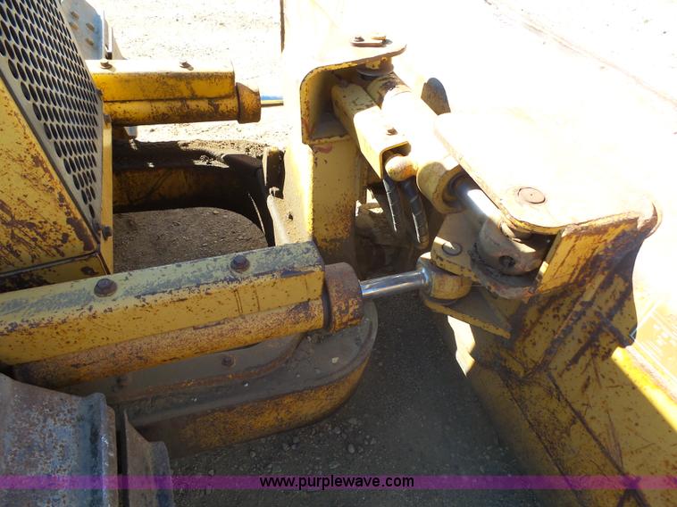 image for item J5498 1994 Caterpillar D5C LGP Series III dozer