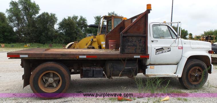 image for item K1171 1973 Chevrolet Custom Deluxe flatbed truck