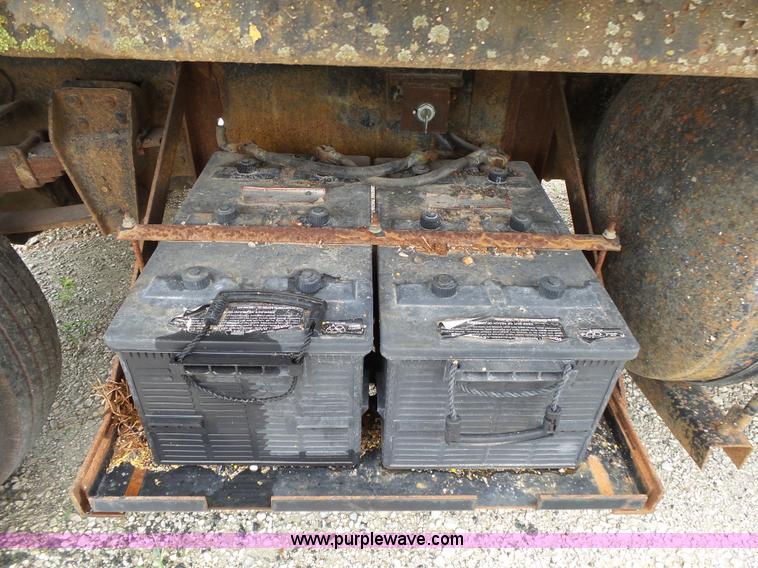 image for item K1171 1973 Chevrolet Custom Deluxe flatbed truck