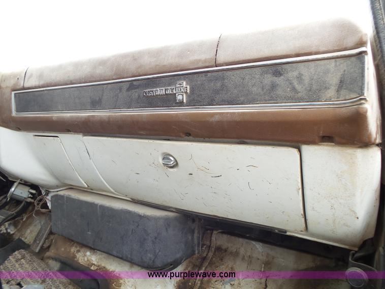 image for item K1171 1973 Chevrolet Custom Deluxe flatbed truck