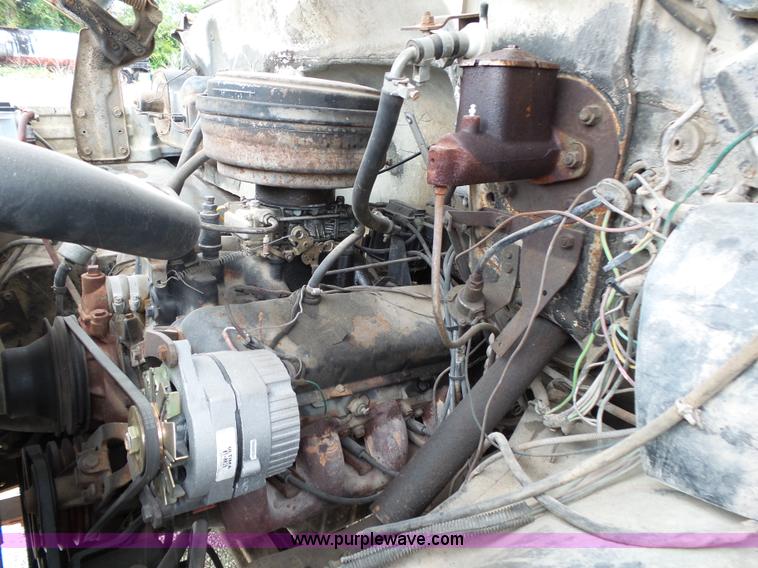 image for item K1171 1973 Chevrolet Custom Deluxe flatbed truck