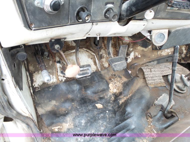 image for item K1171 1973 Chevrolet Custom Deluxe flatbed truck