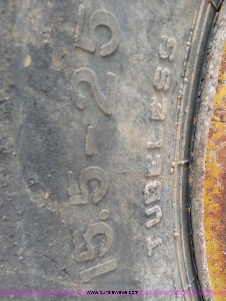 image for item K1172 1979 Caterpillar 920 wheel loader