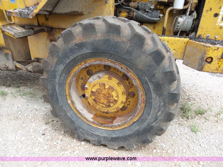 image for item K1172 1979 Caterpillar 920 wheel loader