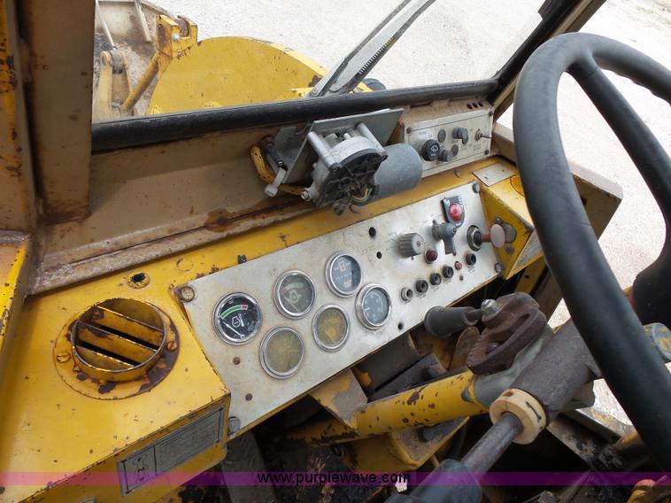 image for item K1172 1979 Caterpillar 920 wheel loader