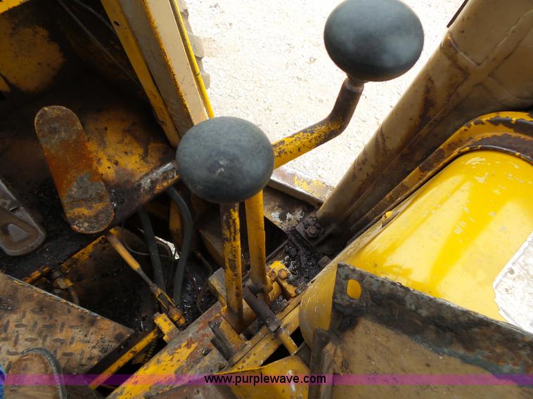 image for item K1172 1979 Caterpillar 920 wheel loader