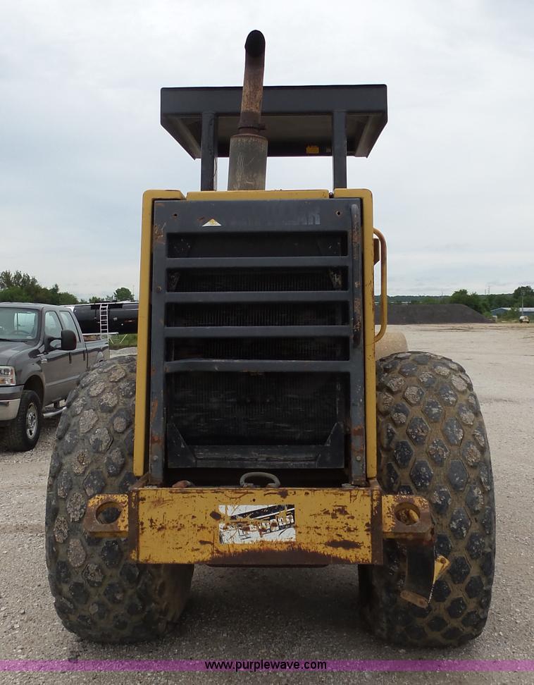 image for item K1173 1993 Caterpillar CS-563 single drum roller