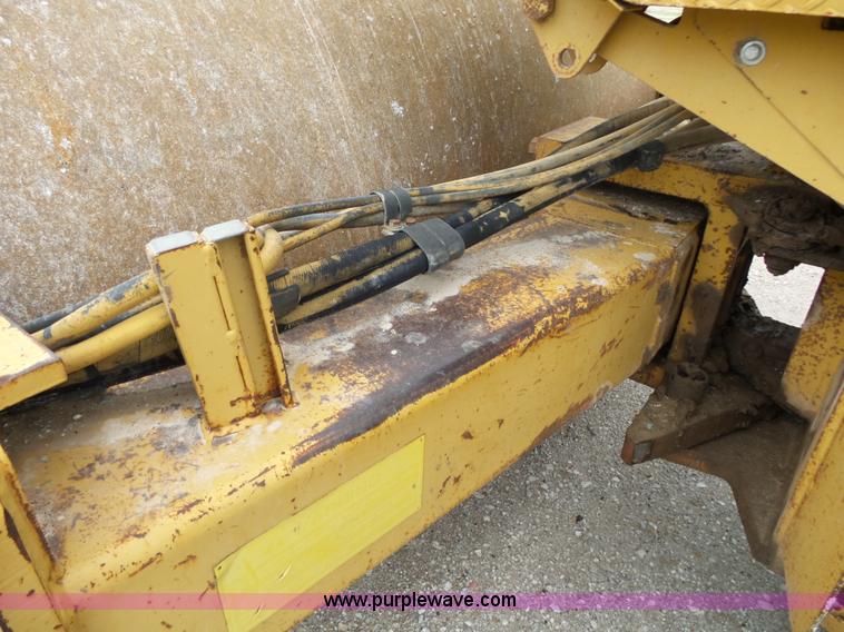 image for item K1173 1993 Caterpillar CS-563 single drum roller