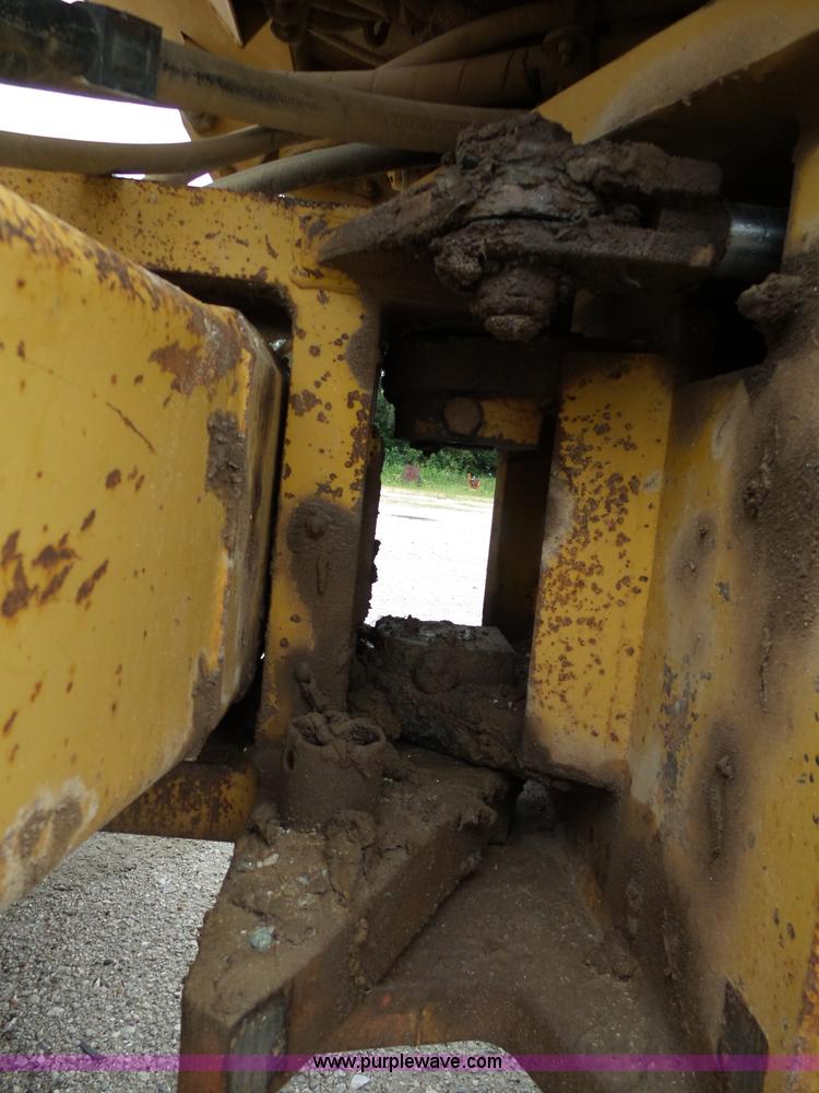 image for item K1173 1993 Caterpillar CS-563 single drum roller