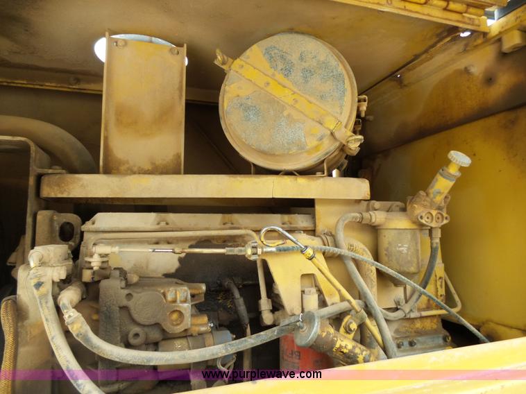 image for item K1173 1993 Caterpillar CS-563 single drum roller