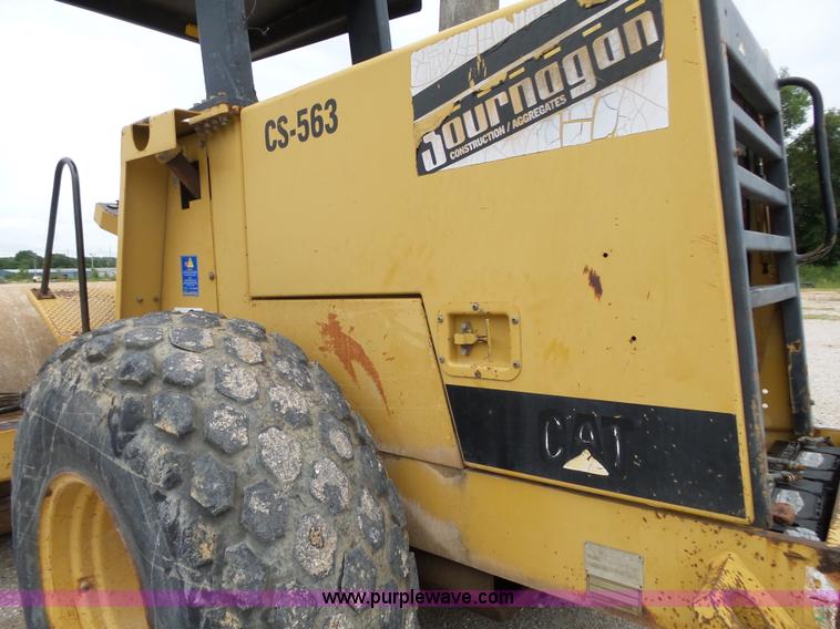 image for item K1173 1993 Caterpillar CS-563 single drum roller