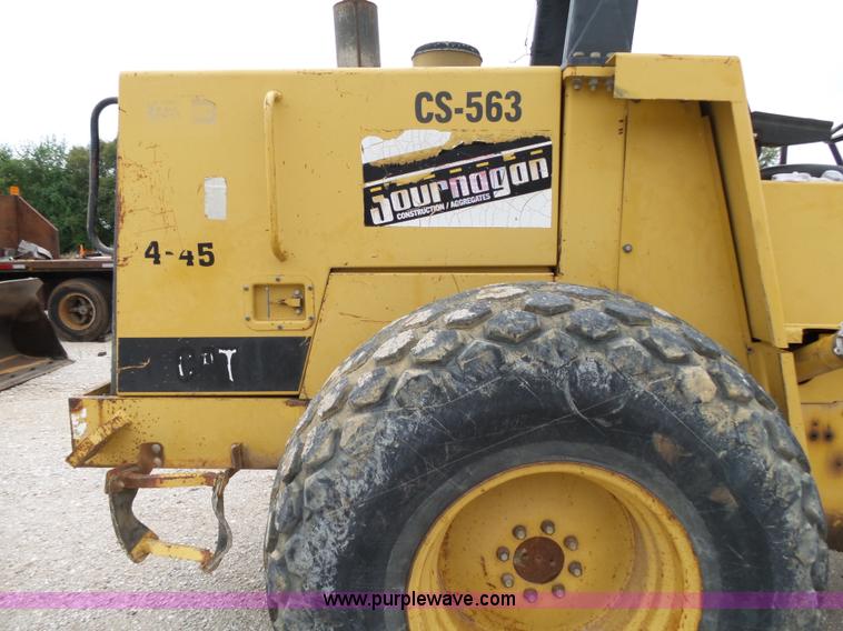 image for item K1173 1993 Caterpillar CS-563 single drum roller