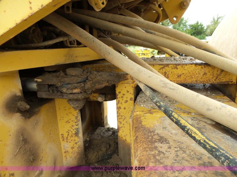 image for item K1173 1993 Caterpillar CS-563 single drum roller