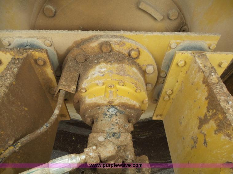 image for item K1173 1993 Caterpillar CS-563 single drum roller
