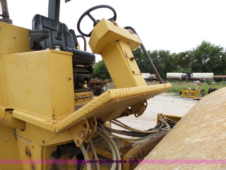 image for item K1173 1993 Caterpillar CS-563 single drum roller