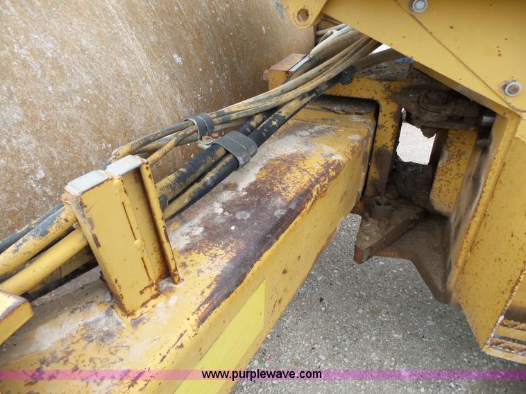 image for item K1173 1993 Caterpillar CS-563 single drum roller