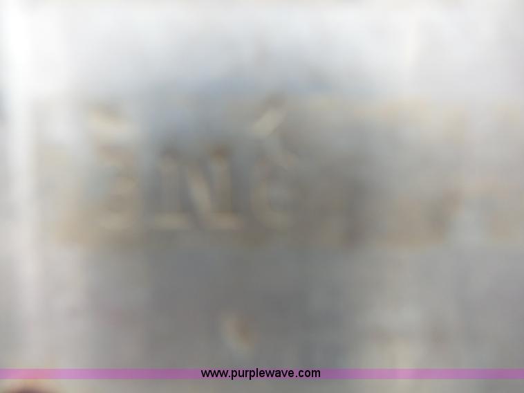 image for item K1173 1993 Caterpillar CS-563 single drum roller