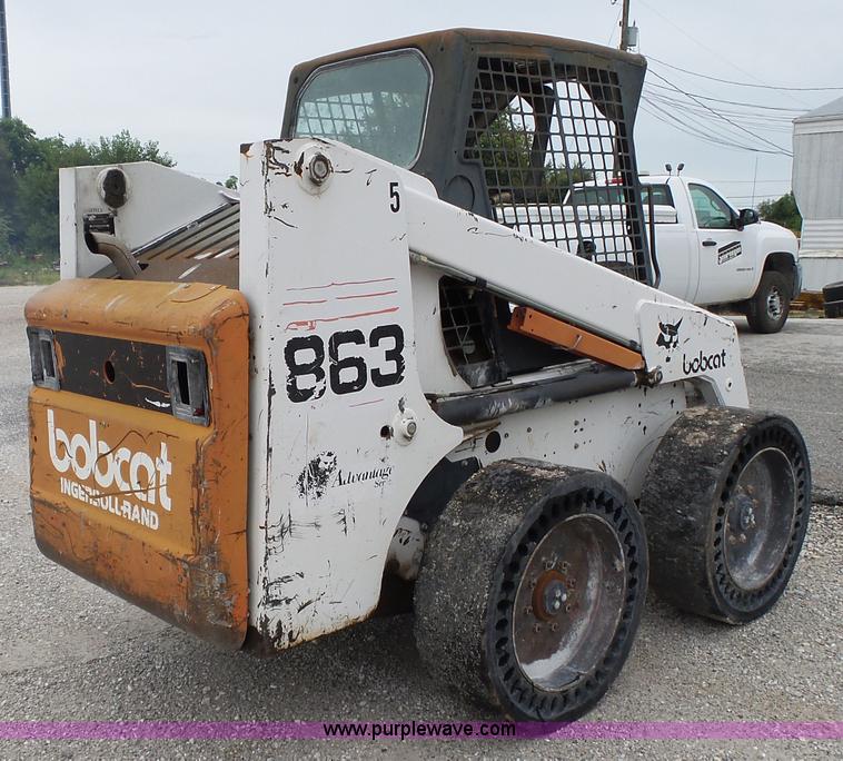 image for item K1174 2000 Bobcat 863 skid steer