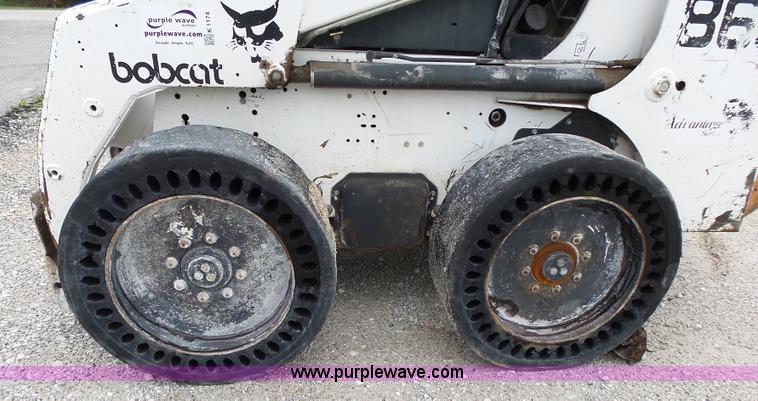 image for item K1174 2000 Bobcat 863 skid steer