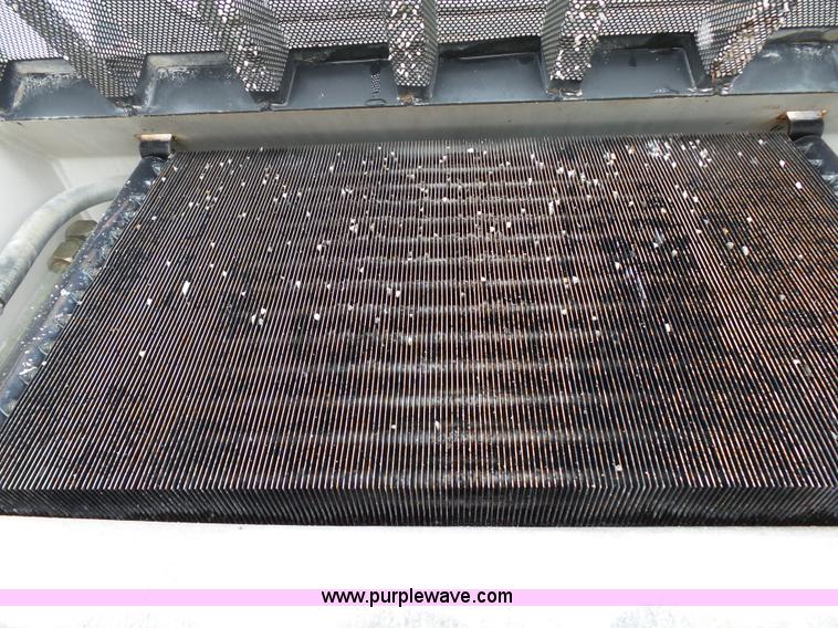 image for item K1174 2000 Bobcat 863 skid steer