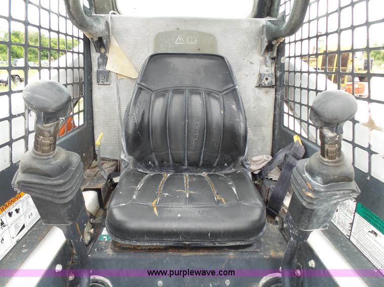 image for item K1174 2000 Bobcat 863 skid steer