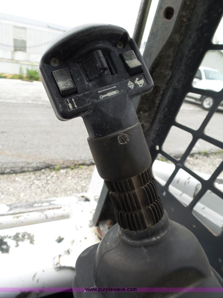 image for item K1174 2000 Bobcat 863 skid steer