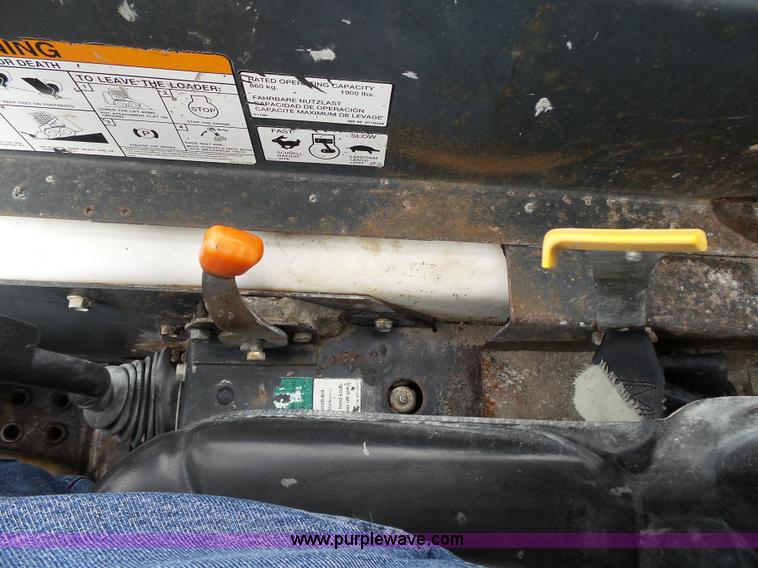 image for item K1174 2000 Bobcat 863 skid steer