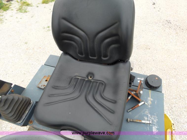 image for item K1176 1998 Bomag BW120AD-3 double drum roller