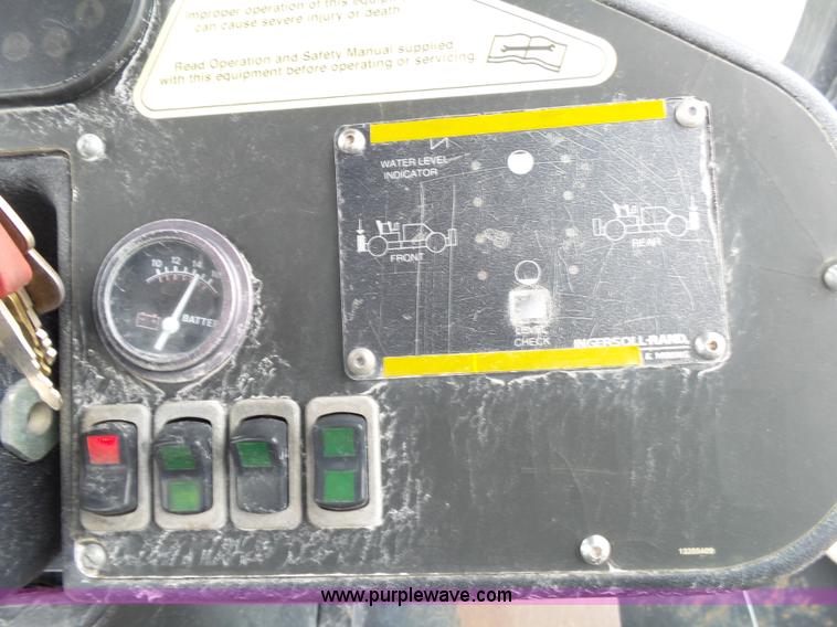 image for item K1179 2005 Ingersoll Rand DD-118HF double drum roller