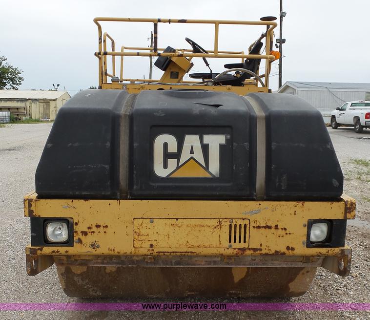 image for item K1180 2001 Caterpillar CB-534C double drum roller