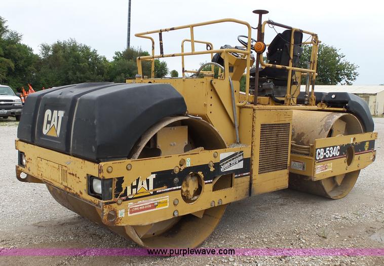 image for item K1180 2001 Caterpillar CB-534C double drum roller