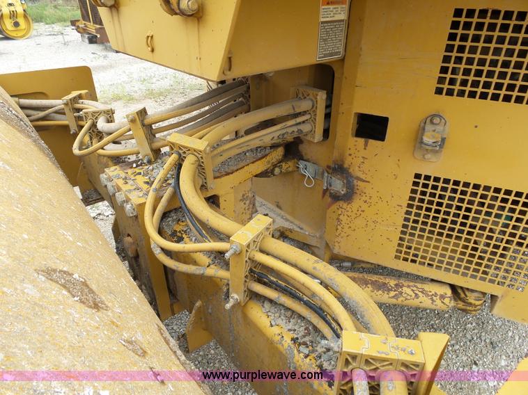 image for item K1180 2001 Caterpillar CB-534C double drum roller