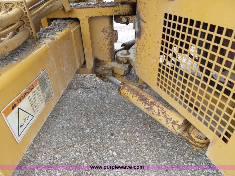 image for item K1180 2001 Caterpillar CB-534C double drum roller