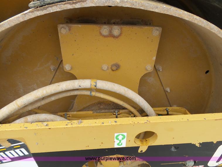 image for item K1180 2001 Caterpillar CB-534C double drum roller