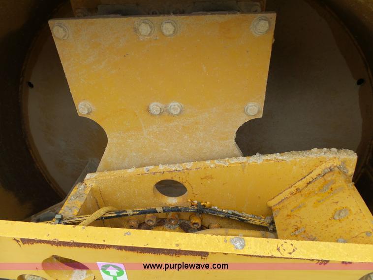 image for item K1180 2001 Caterpillar CB-534C double drum roller