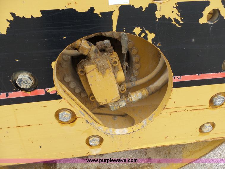 image for item K1180 2001 Caterpillar CB-534C double drum roller
