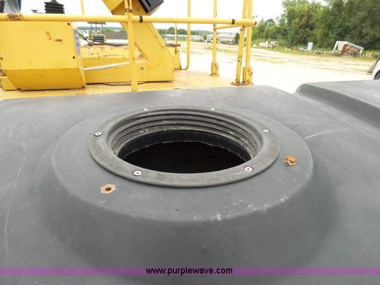 image for item K1180 2001 Caterpillar CB-534C double drum roller